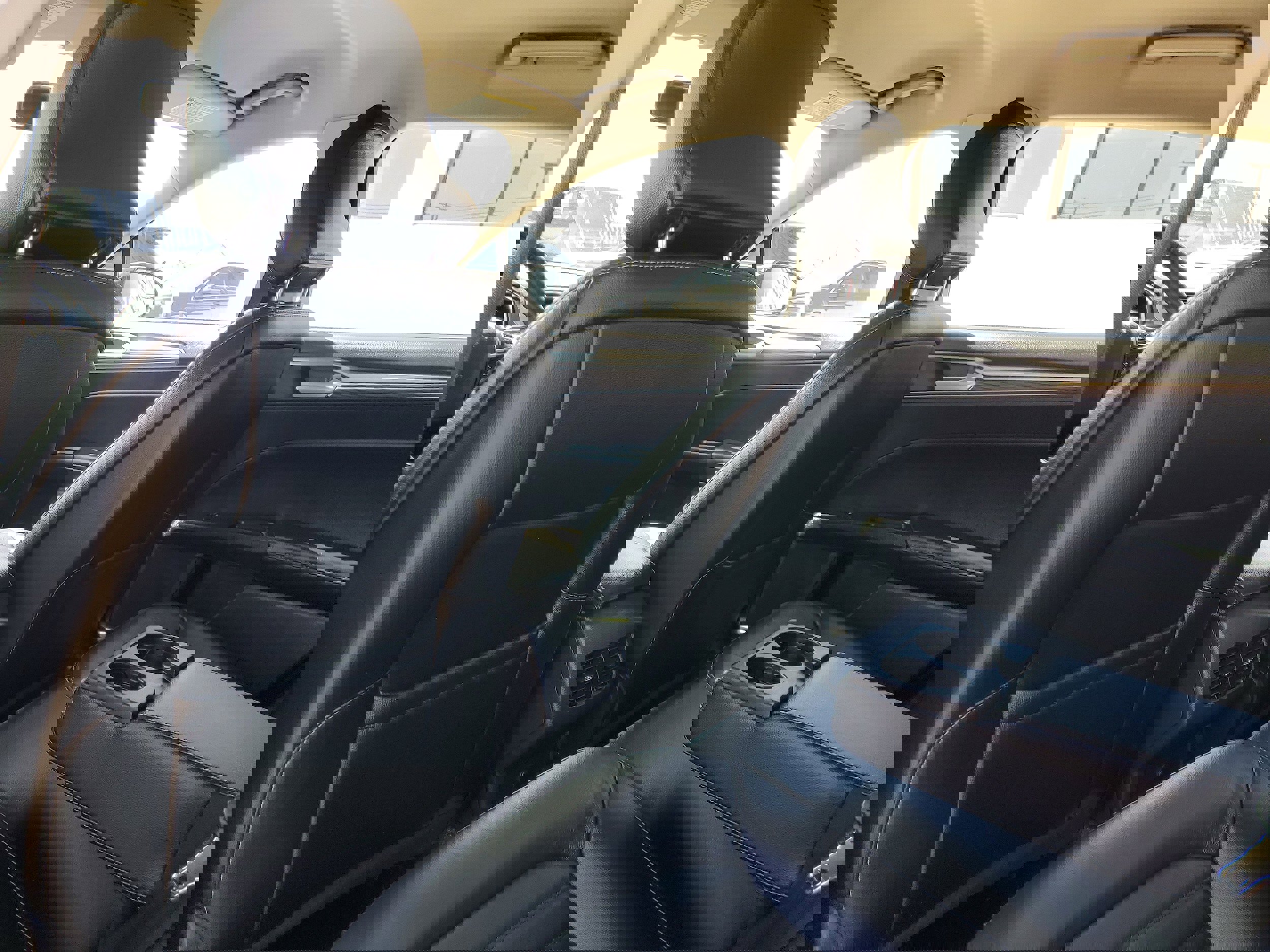 Certified 2017 Ford Fusion SE w/ Fusion SE Technology Package image 11