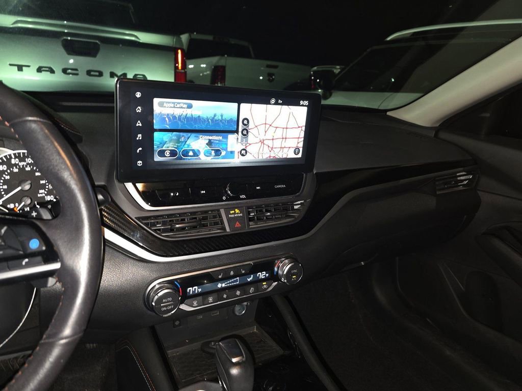 Used 2024 Nissan Altima 2.0 SR FWD image 7