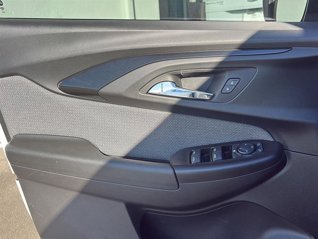 Used 2023 Chevrolet TrailBlazer LS image 19