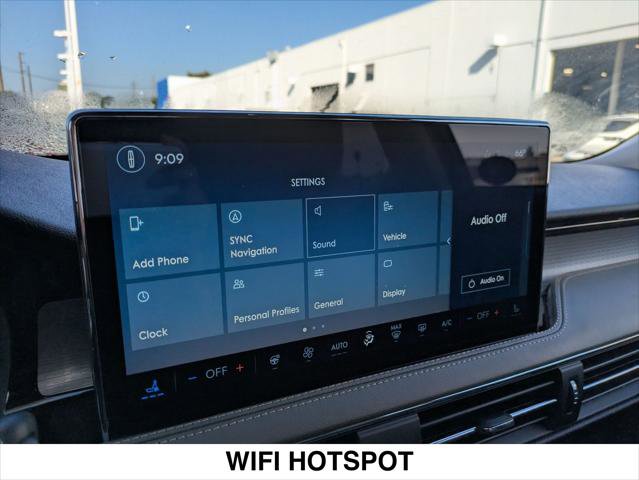 New 2025 Lincoln Corsair FWD w/ Equipment Group 101A image 9