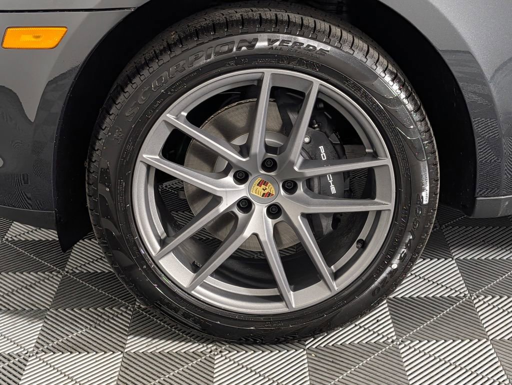 New 2026 Porsche Macan image 13