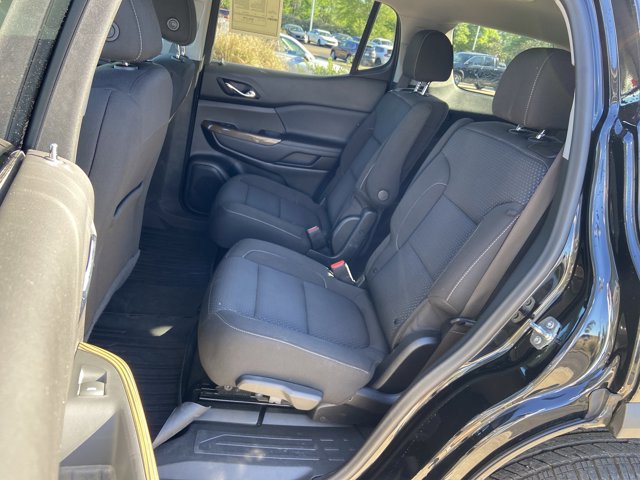 Used 2022 GMC Acadia SLE w/ Driver Convenience Package image 16