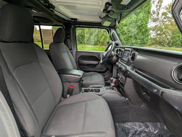 Used 2021 Jeep Gladiator Sport AWD/4WD image 12