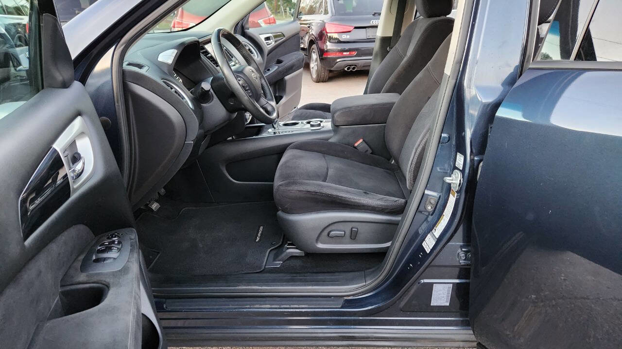 Used 2015 Nissan Pathfinder SV w/ Cargo Package AWD/4WD image 26