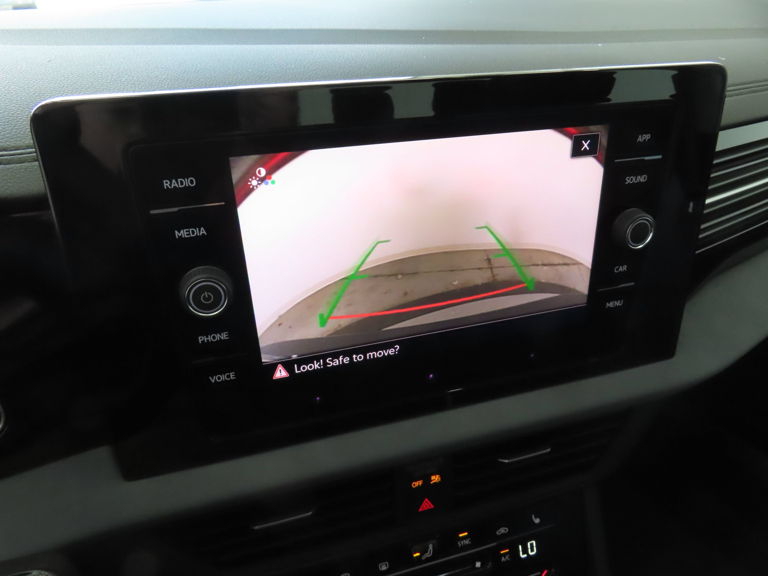 New 2026 Volkswagen Jetta SE FWD image 17