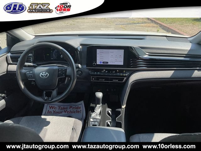 Used 2025 Toyota Camry LE FWD image 19