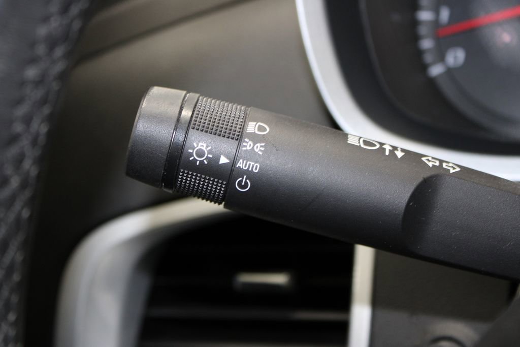 Used 2014 Chevrolet Equinox LT w/ Driver Convenience Package image 29