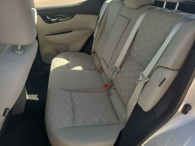 Certified 2022 Nissan Rogue Sport SV FWD image 22
