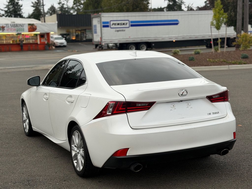 Used 2015 Lexus IS 250 RWD image 6