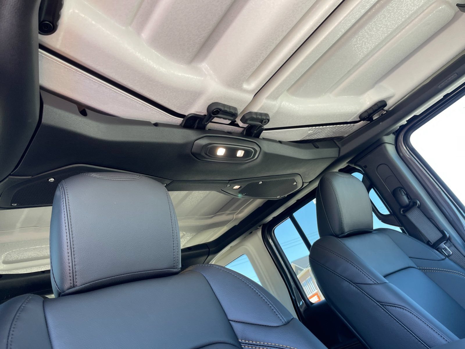 New 2026 Jeep Wrangler Unlimited Sahara AWD/4WD image 18