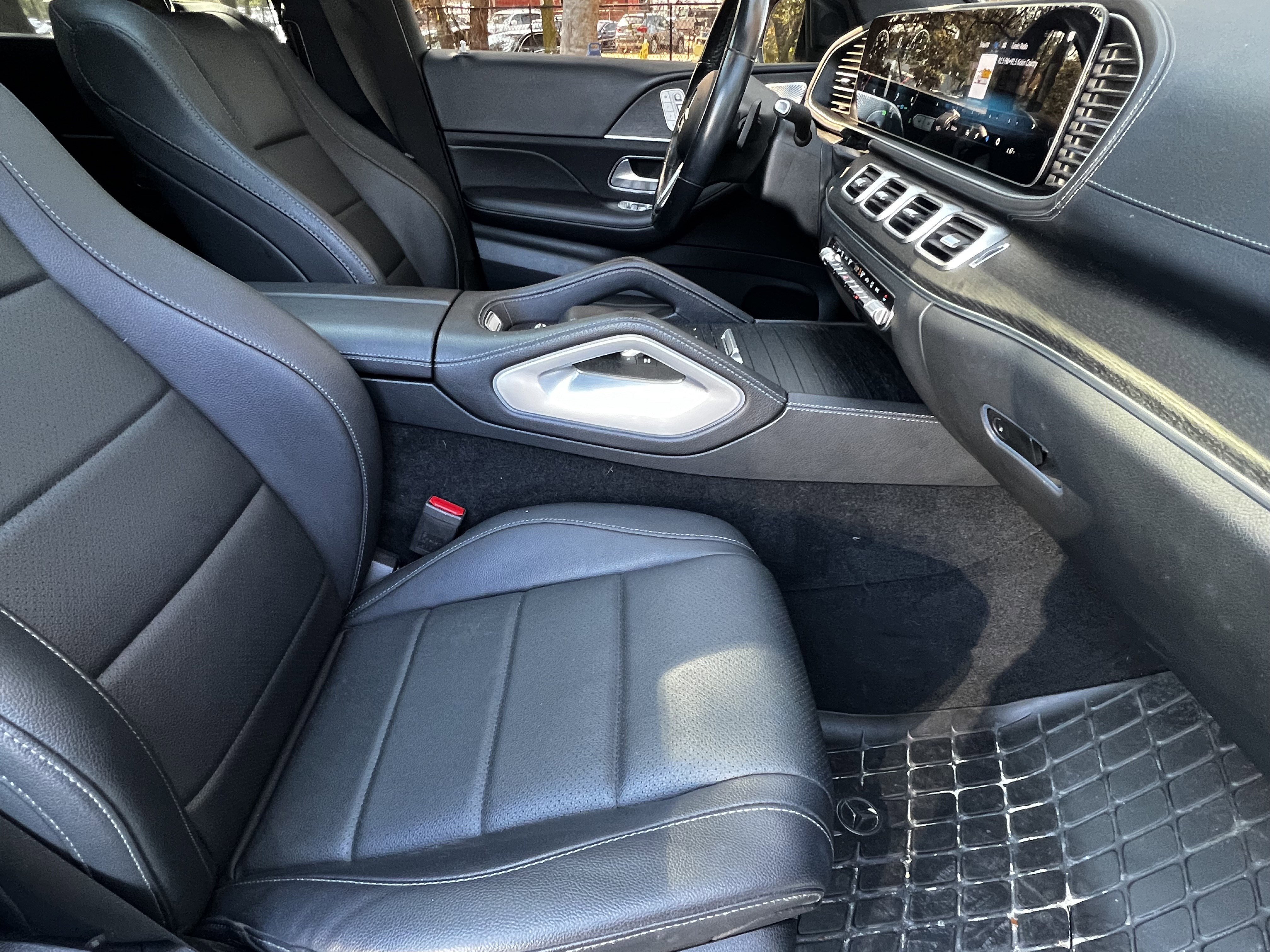 Used 2023 Mercedes-Benz GLS 450 450 4MATIC w/ AMG Line Exterior image 45