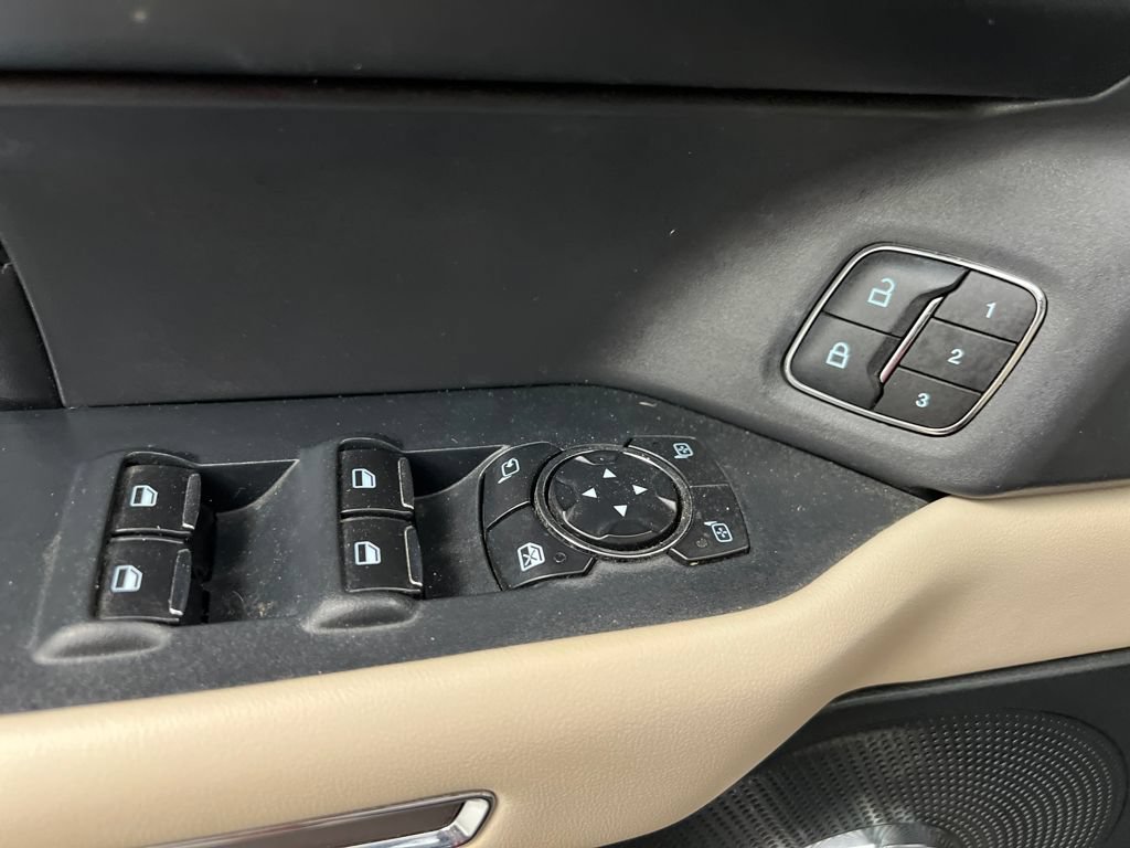 Used 2022 Ford Expedition Max Platinum AWD/4WD image 15