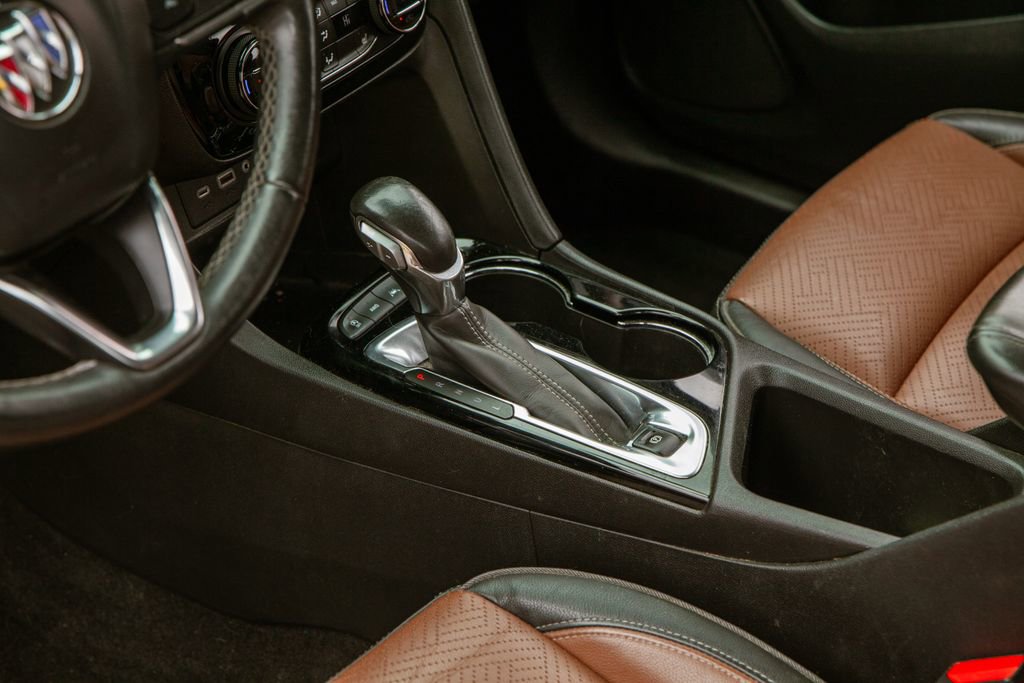 Used 2021 Buick Encore GX Essence w/ Experience Buick Package image 14