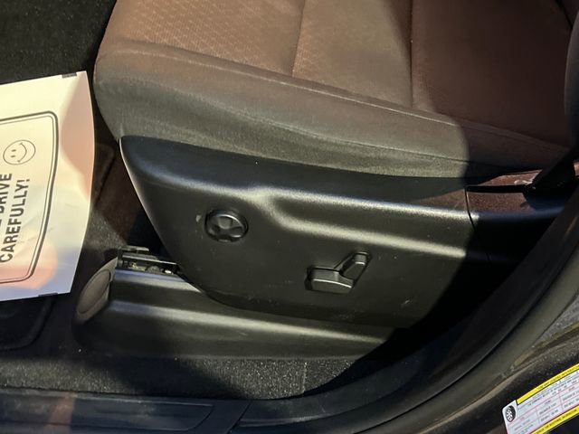 Used 2021 Jeep Grand Cherokee Laredo image 26