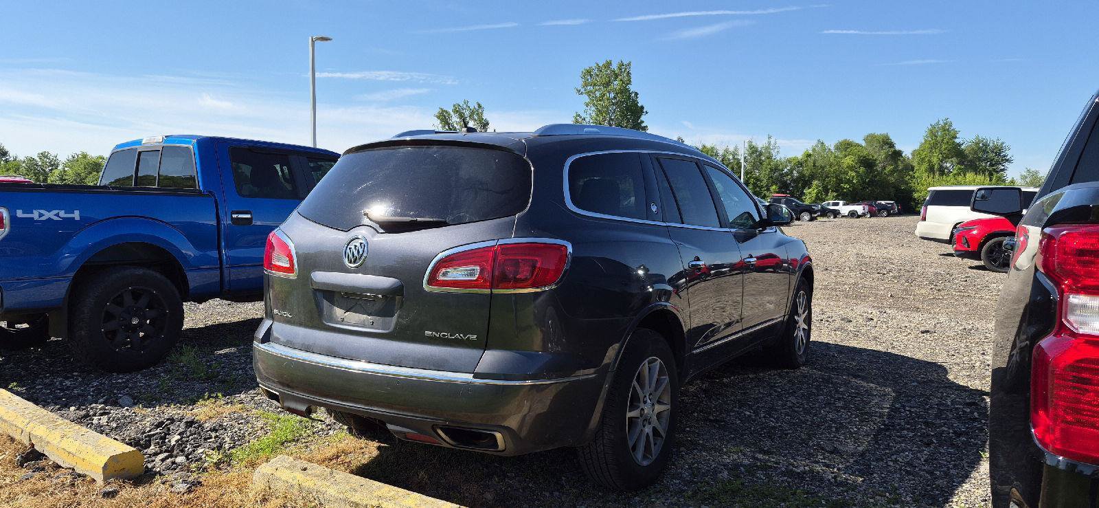 Used 2014 Buick Enclave Leather FWD image 3