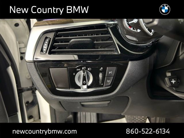 Used 2019 BMW 530e xDrive AWD/4WD image 11