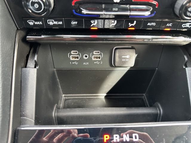 Used 2023 Jeep Grand Cherokee Laredo image 30