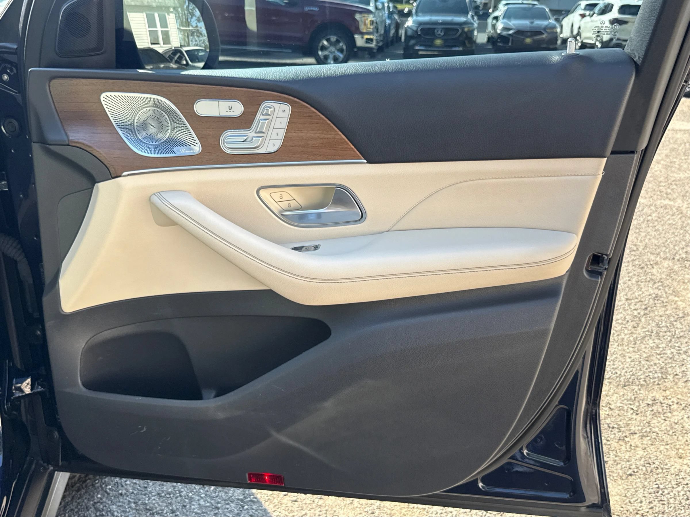 Used 2020 Mercedes-Benz GLS 450 4MATIC image 20