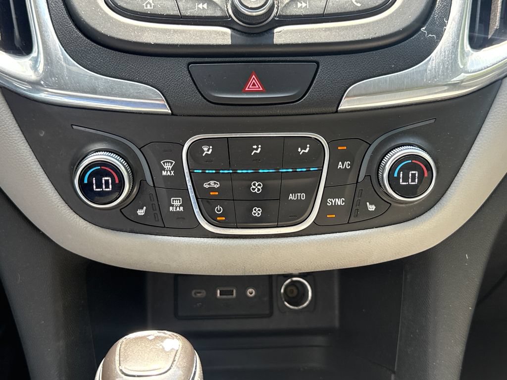 Used 2019 Chevrolet Equinox LT FWD image 24