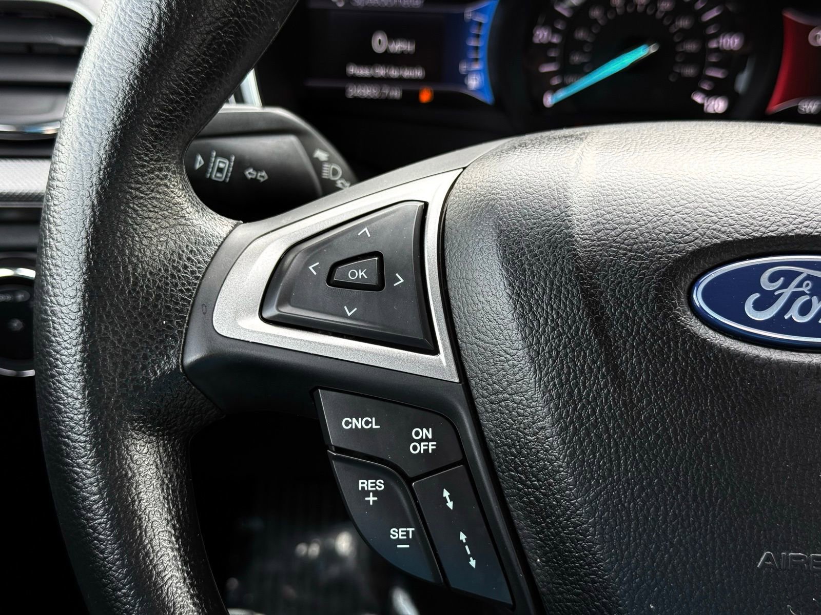 Used 2020 Ford Fusion SE image 25