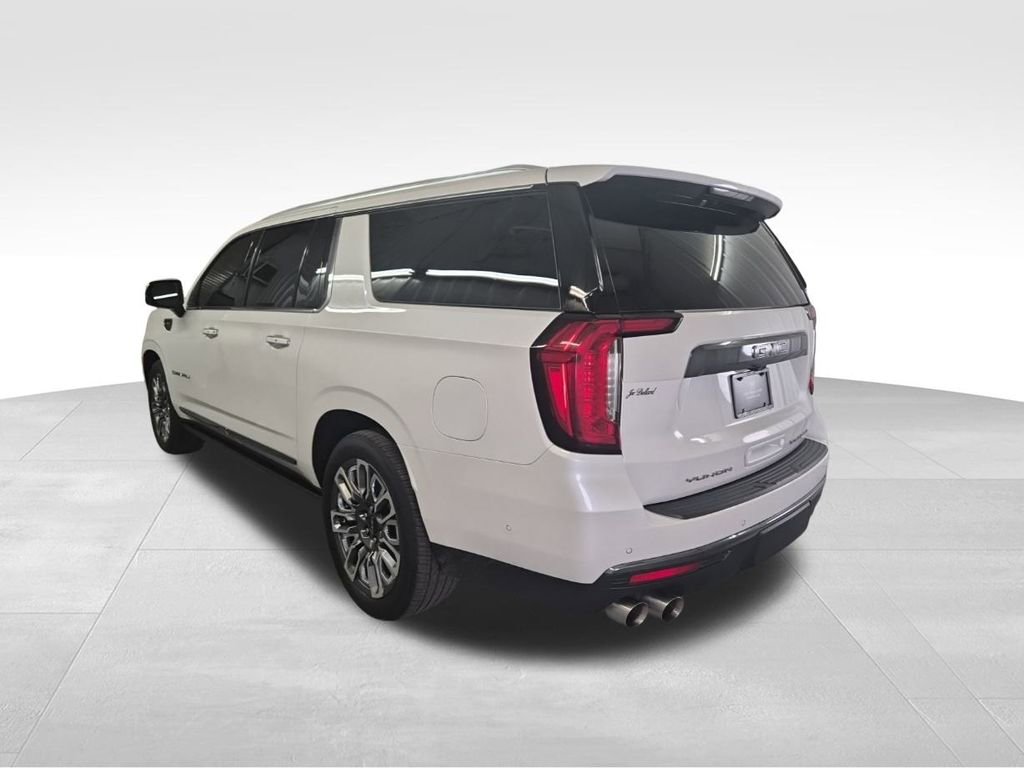 Used 2023 GMC Yukon XL Denali Ultimate image 7