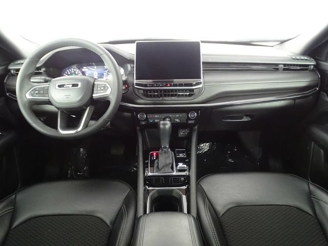 Used 2023 Jeep Compass Latitude AWD/4WD image 25