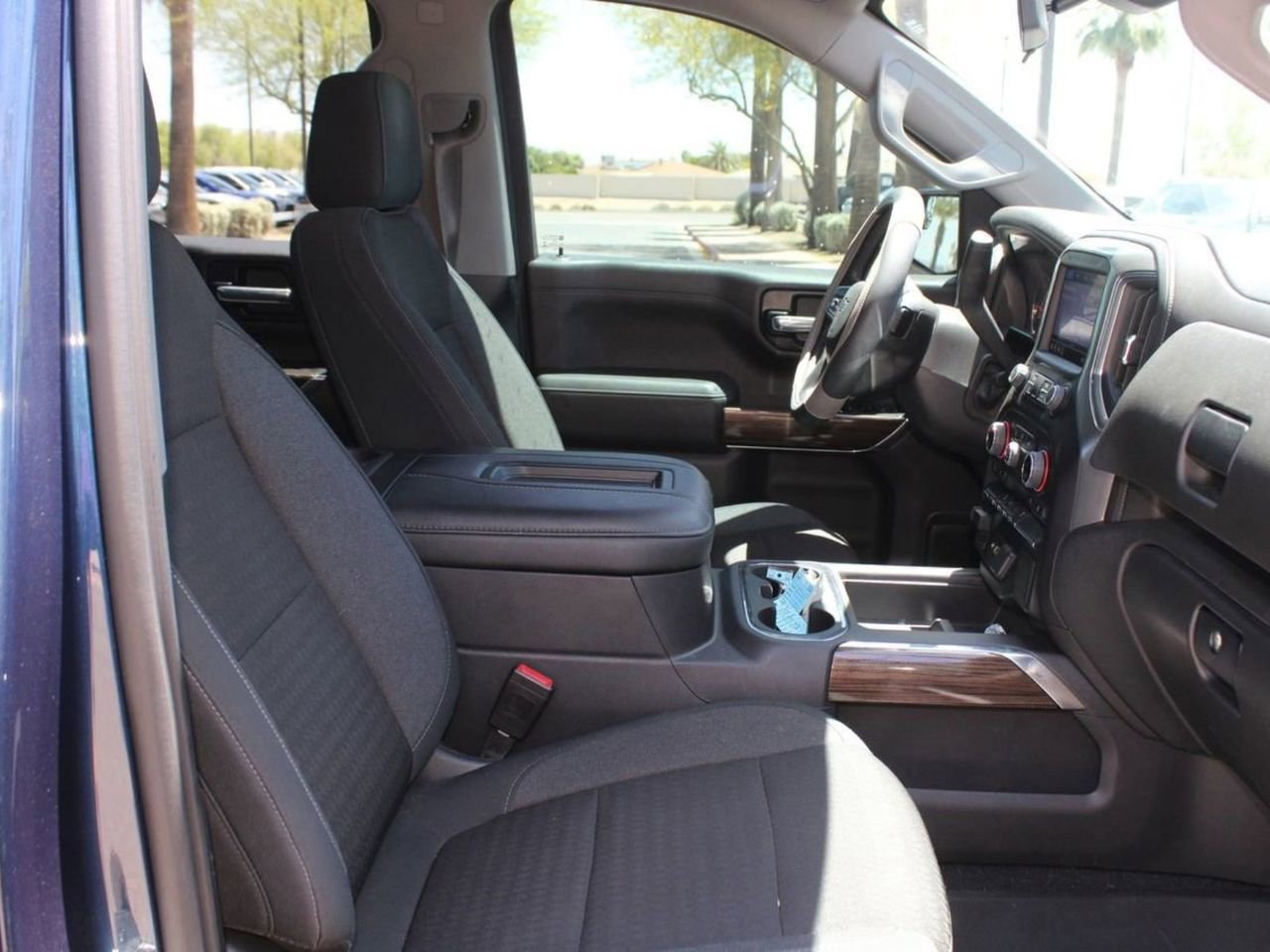 Used 2021 Chevrolet Silverado 1500 LT Trail Boss AWD/4WD image 18