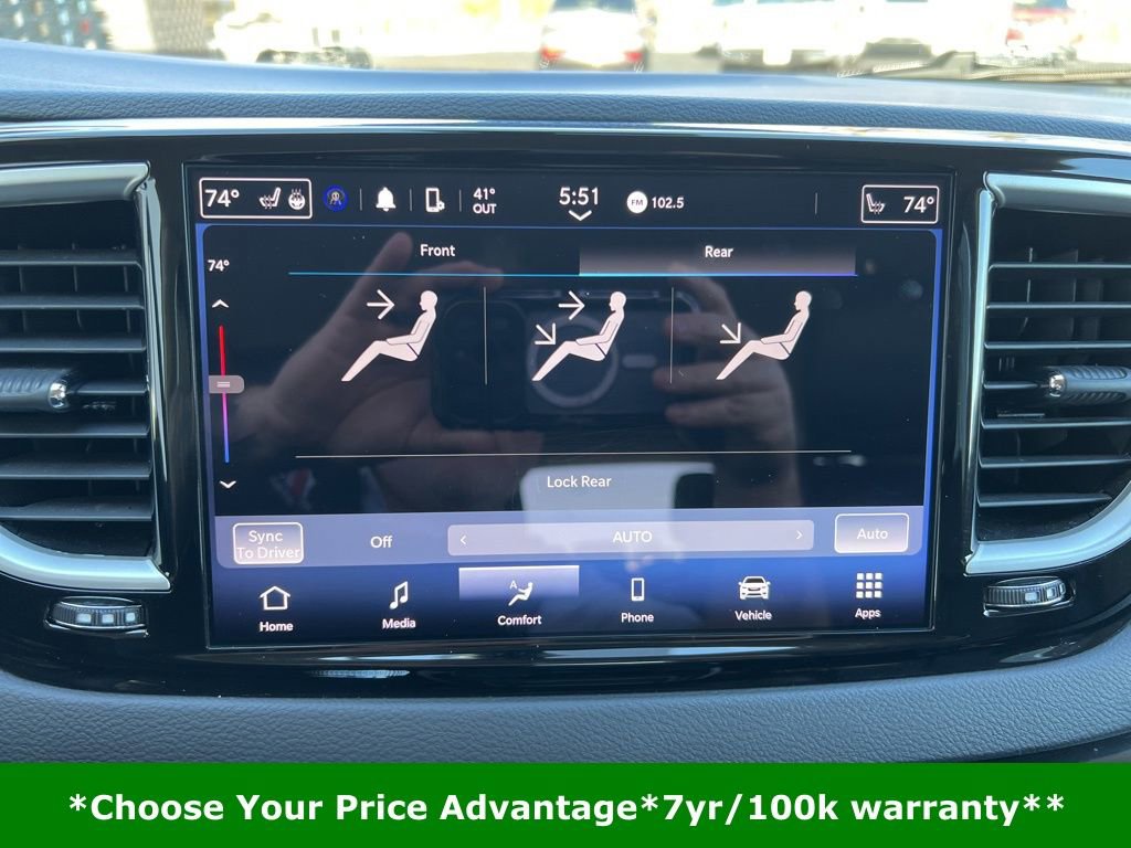 Certified 2023 Chrysler Pacifica Touring-L image 69