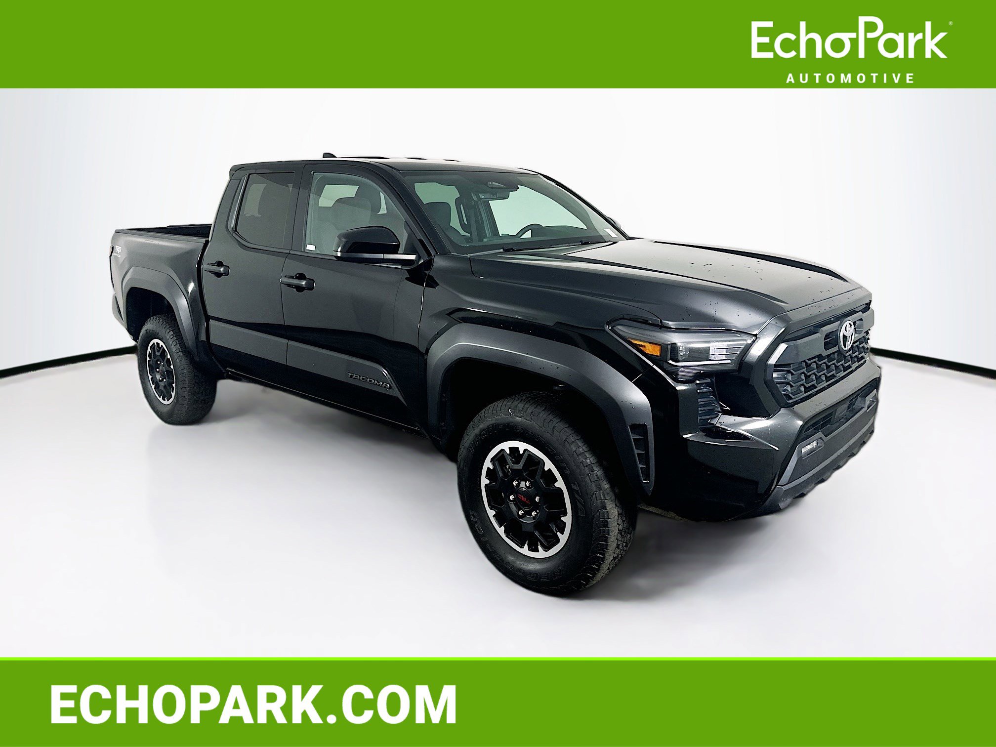 Used 2025 Toyota Tacoma TRD Off-Road AWD/4WD image 1