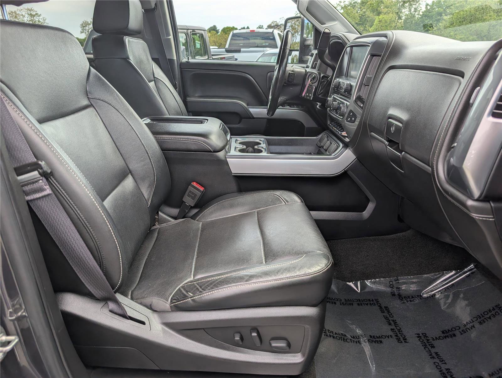 Used 2016 Chevrolet Silverado 2500 LTZ w/ LTZ Plus Package AWD/4WD image 10