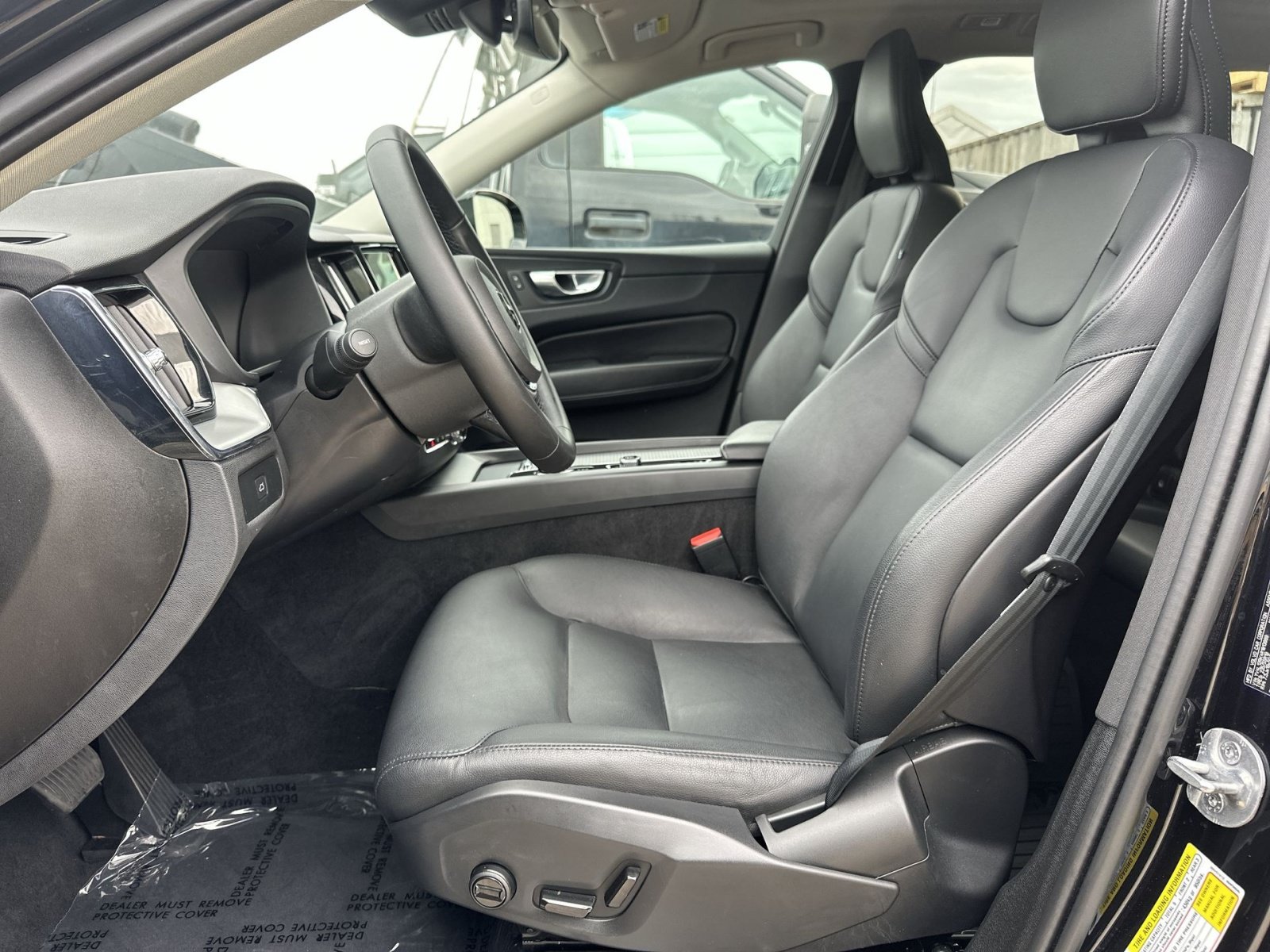 Used 2024 Volvo XC60 B5 Core w/ Climate Package AWD/4WD image 14
