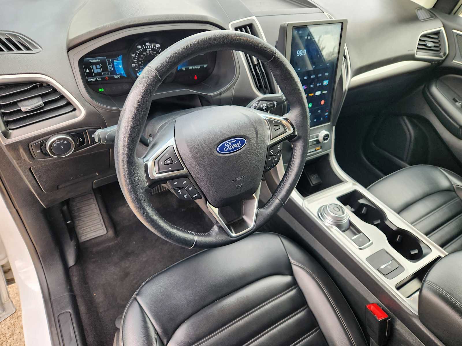 Used 2024 Ford Edge SEL image 2