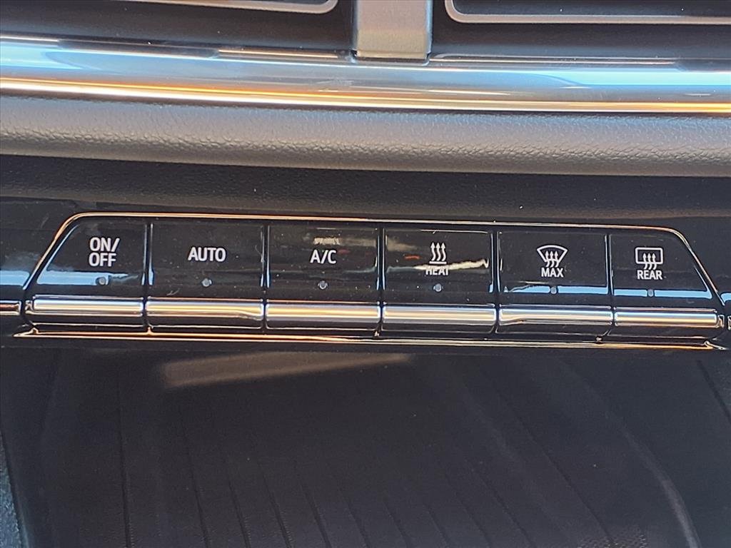 New 2026 Chevrolet Equinox EV LT image 4