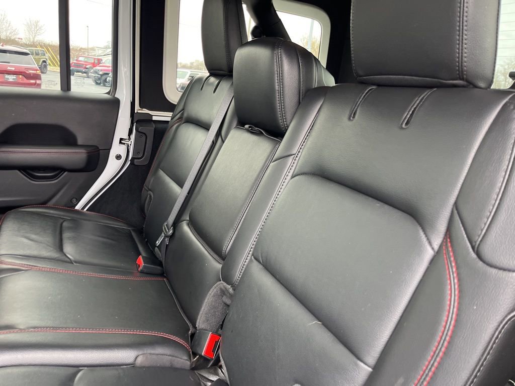 Used 2022 Jeep Wrangler Unlimited Rubicon w/ Cold Weather Group image 38