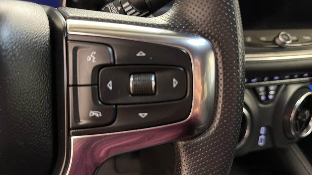 Used 2025 Chevrolet Blazer LT AWD/4WD image 19