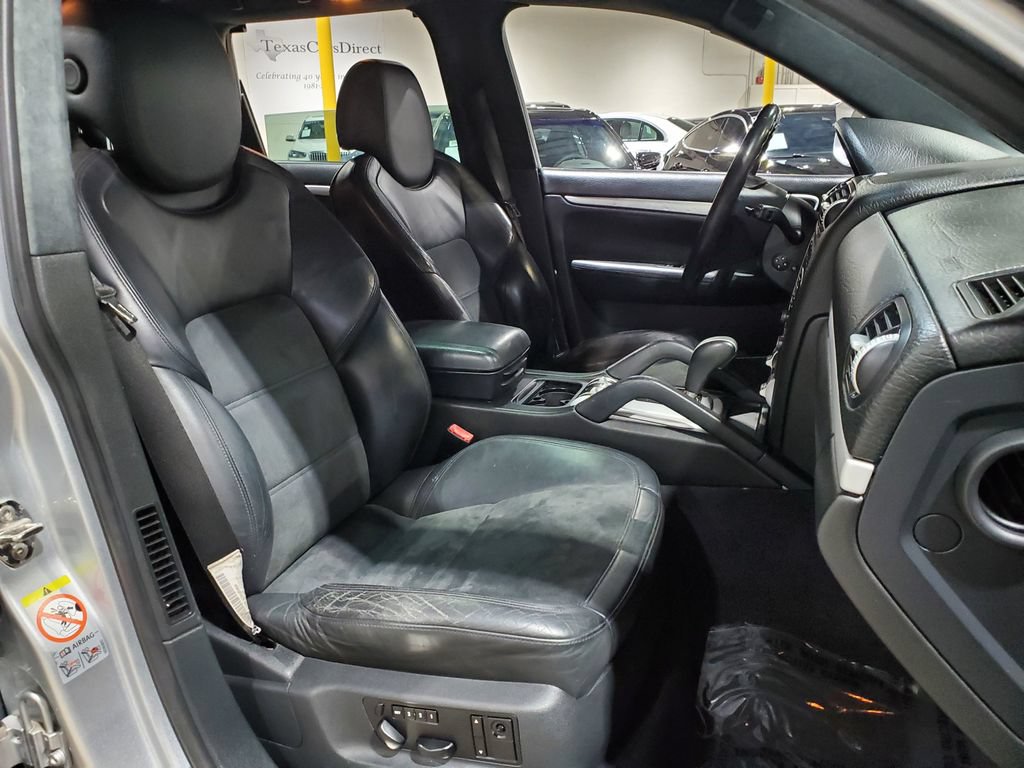 Used 2009 Porsche Cayenne GTS AWD/4WD image 14