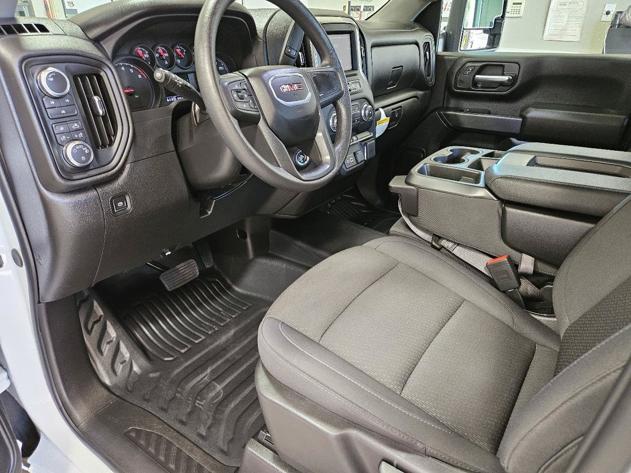 Used 2026 GMC Sierra 2500 Pro w/ Convenience Package AWD/4WD image 13
