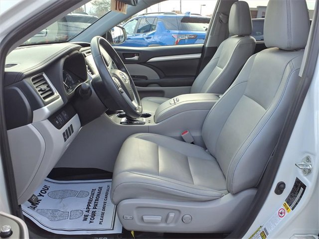 Used 2019 Toyota Highlander XLE image 13