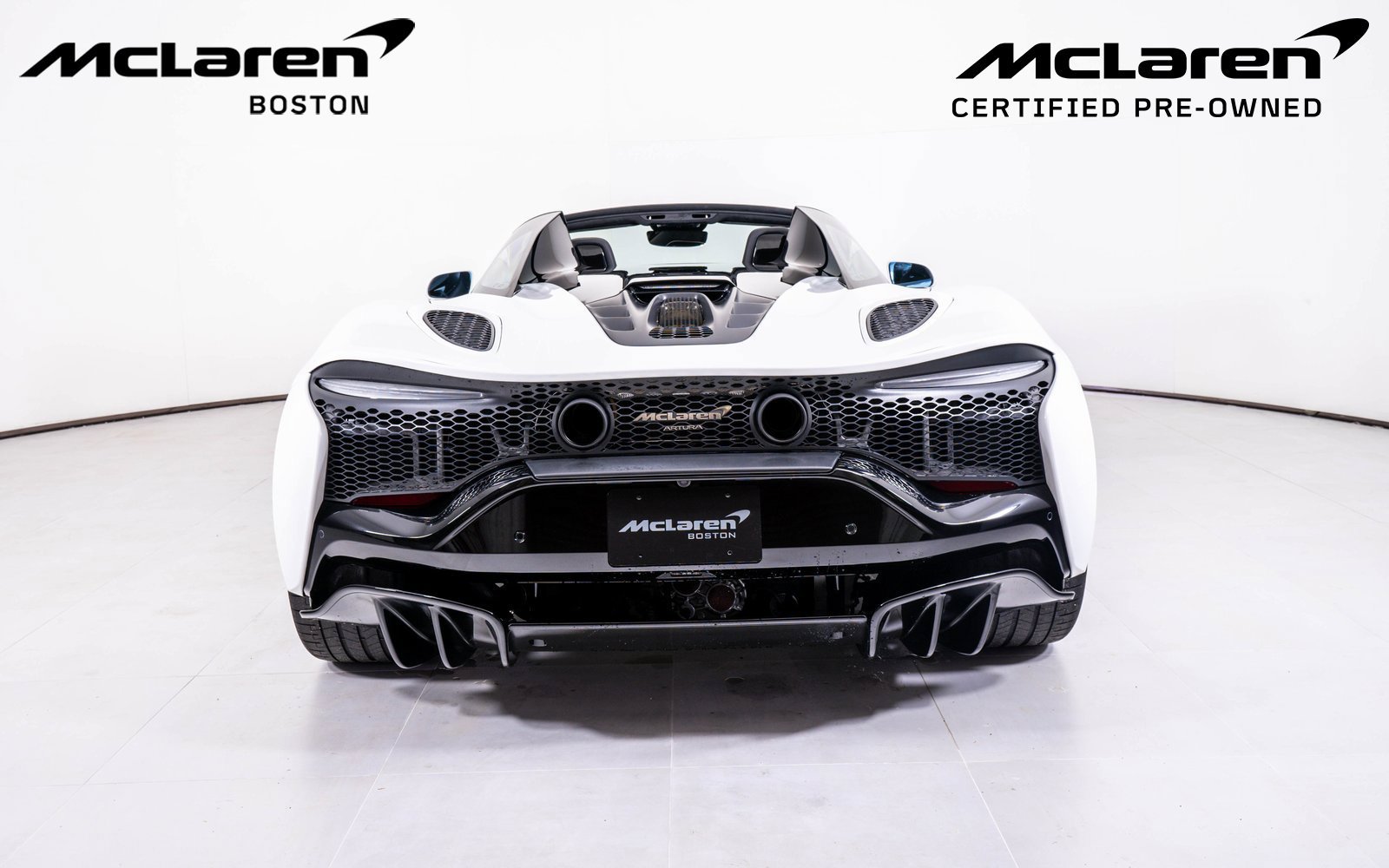 Used 2025 McLaren Artura Spider RWD image 6