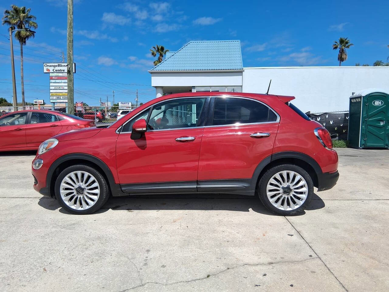 Used 2016 FIAT 500X Lounge FWD image 4