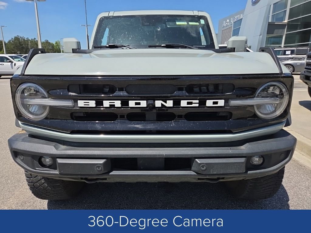 Used 2024 Ford Bronco Outer Banks w/ Sasquatch Package image 3