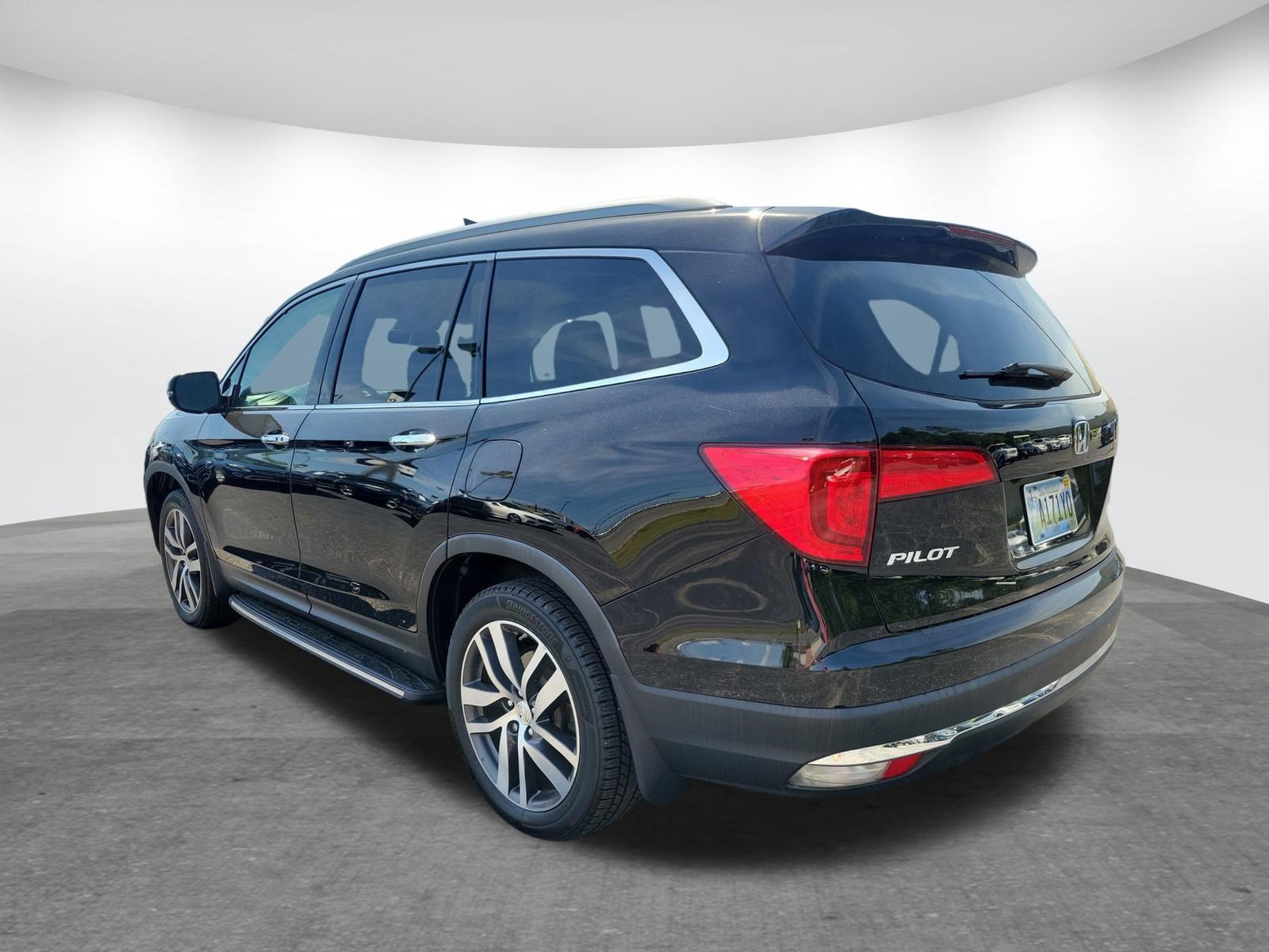 Used 2017 Honda Pilot Elite image 27