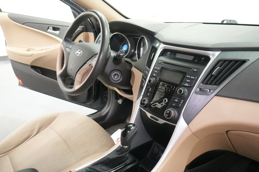 Used 2012 Hyundai Sonata GLS FWD image 25