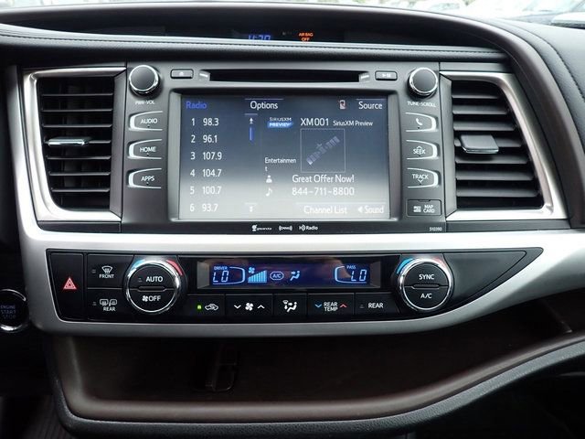 Used 2019 Toyota Highlander XLE AWD/4WD image 29