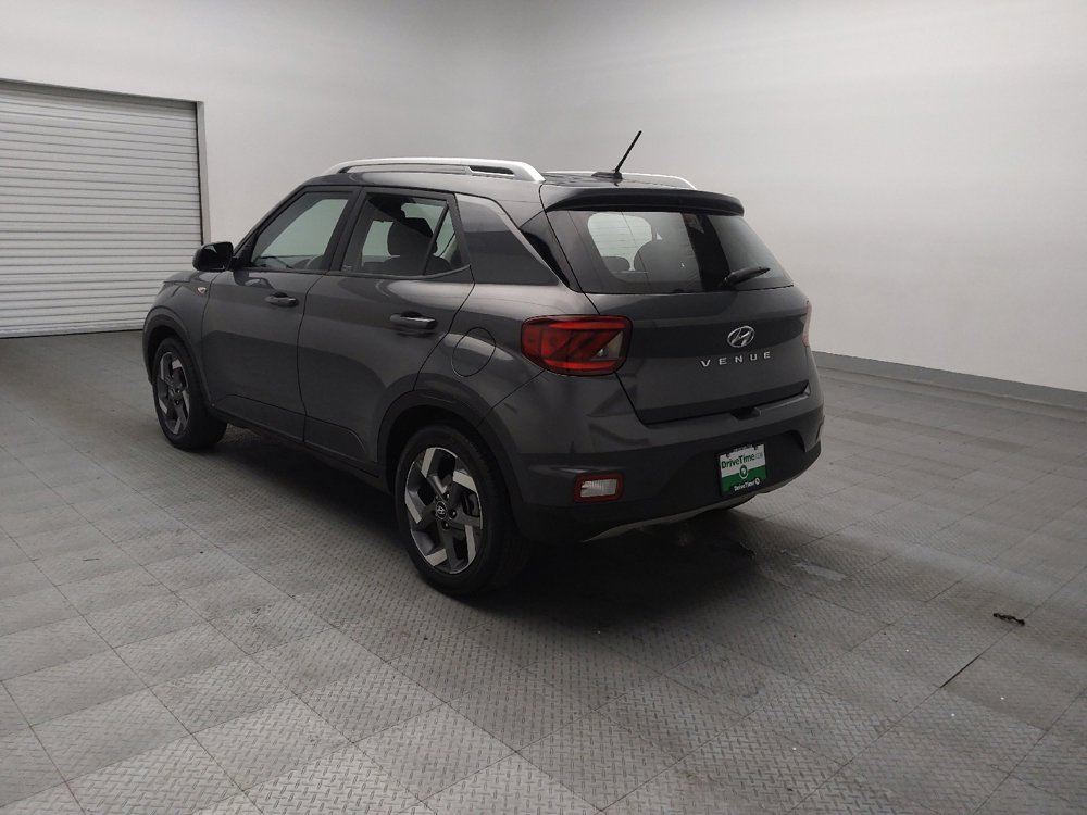 Used 2025 Hyundai Venue SEL image 5