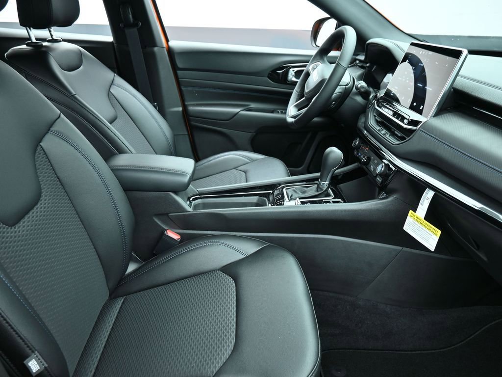 New 2026 Jeep Compass Latitude image 18