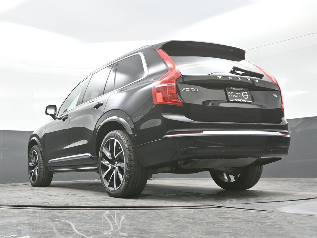 Used 2023 Volvo XC90 B6 Plus image 27