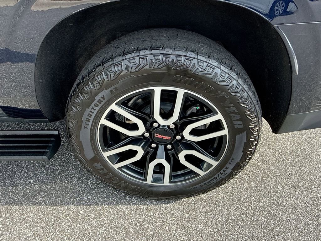 Used 2024 GMC Yukon XL AT4 w/ AT4 Premium Package image 25