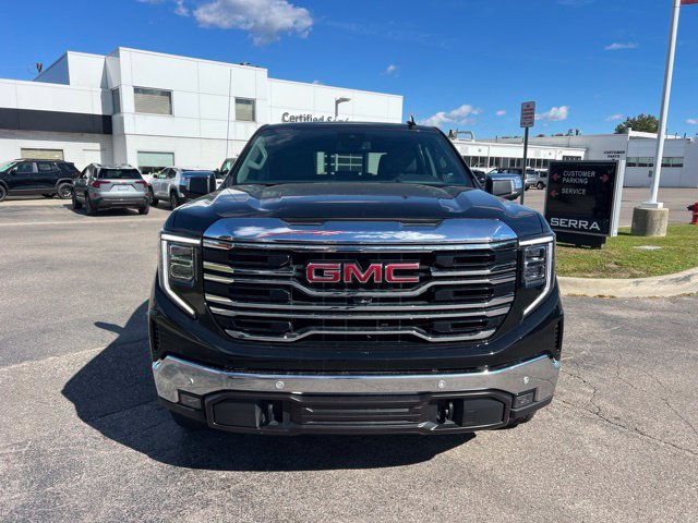Used 2024 GMC Sierra 1500 SLT w/ SLT Premium Plus Package AWD/4WD image 2