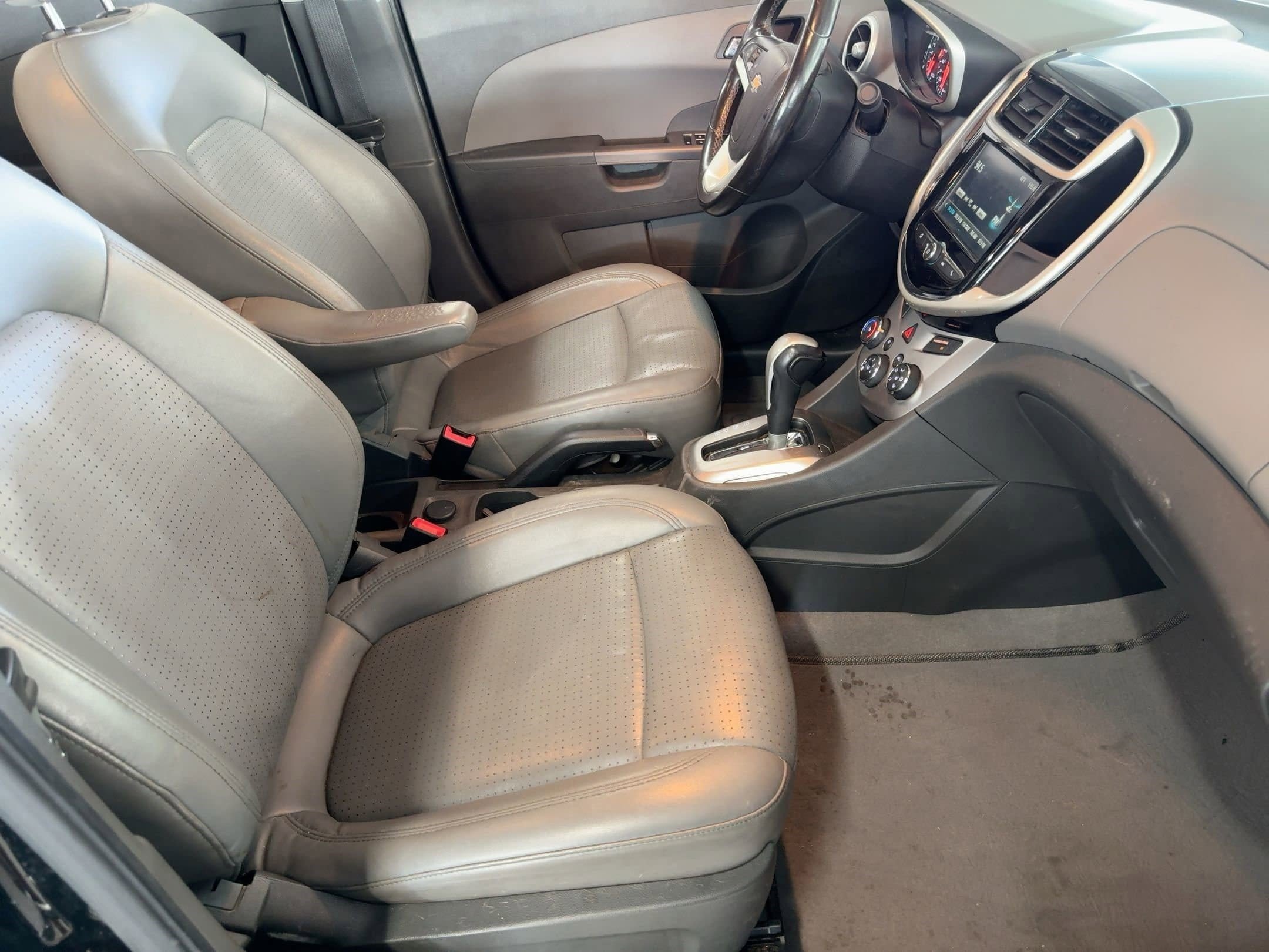 Used 2017 Chevrolet Sonic Premier image 29